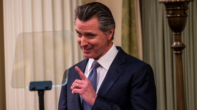 LNSmithee's tweet photo. @CAgovernor @GavinNewsom This is the quintessential photo of #GavinNewsom.
#DontCalifornicateAmerica #CaliforniaScheming #ProgressiveBS #SanFrancisco #LosAngeles #homelessness https://t.co/YA8mpvmqy6