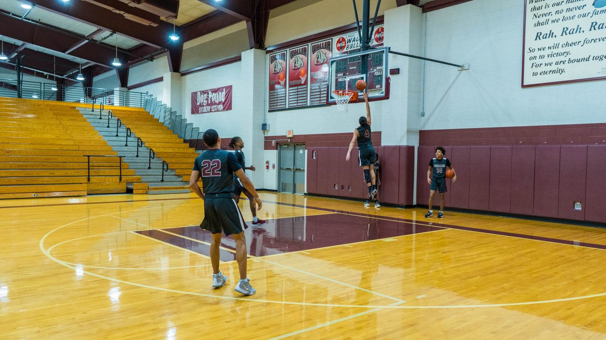 WHS Boys Basketball team is headed to the playoffs! Help cheer on our boys on Tuesday, Feb. 25 at Oak Ridge High School at 7:30 p.m. More info on game &amp; ticket pricing: ow.ly/BAsO50ysMIm #WISDgreatness