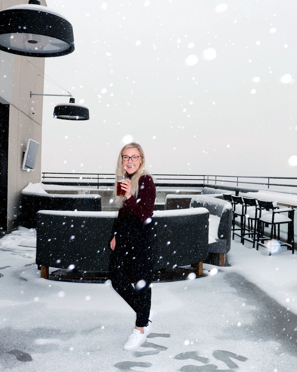 Have we seen the last snow of the year? Whether covered in snow, or filled with a spring breeze, our patio is calling you.  

#RenHotels #RenaissanceToledo #TheHeightsToledo #GlassCity