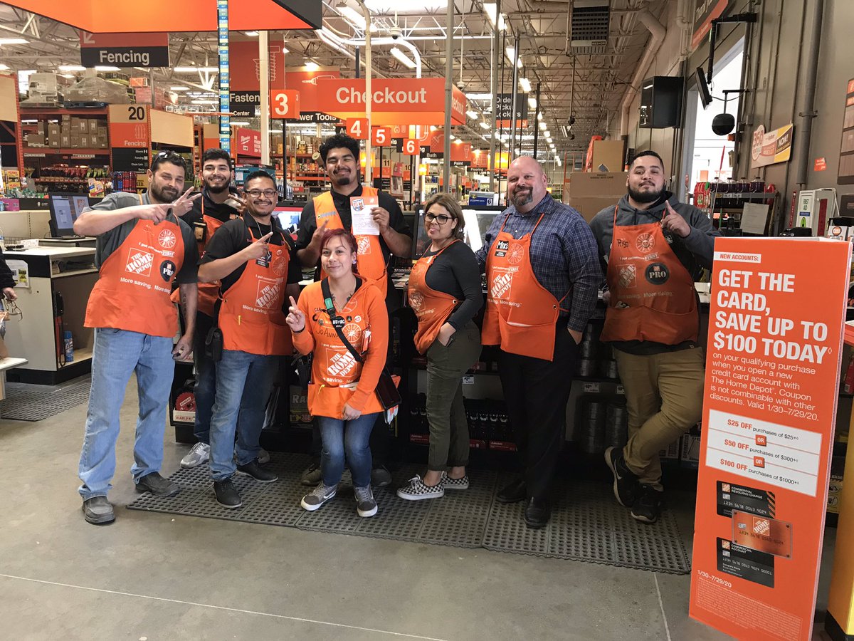 Recognizing Jorge lot associate for doing an amazing job helping customers and helping in other departments. Also Joanna awarding her, her 3rd Bronze award! @mikemyer1073 <a href="/Shelene_Larsen/">Shelene Larsen</a> <a href="/CarlosJ559/">Carlos</a> <a href="/reese1073asm/">reese</a>
