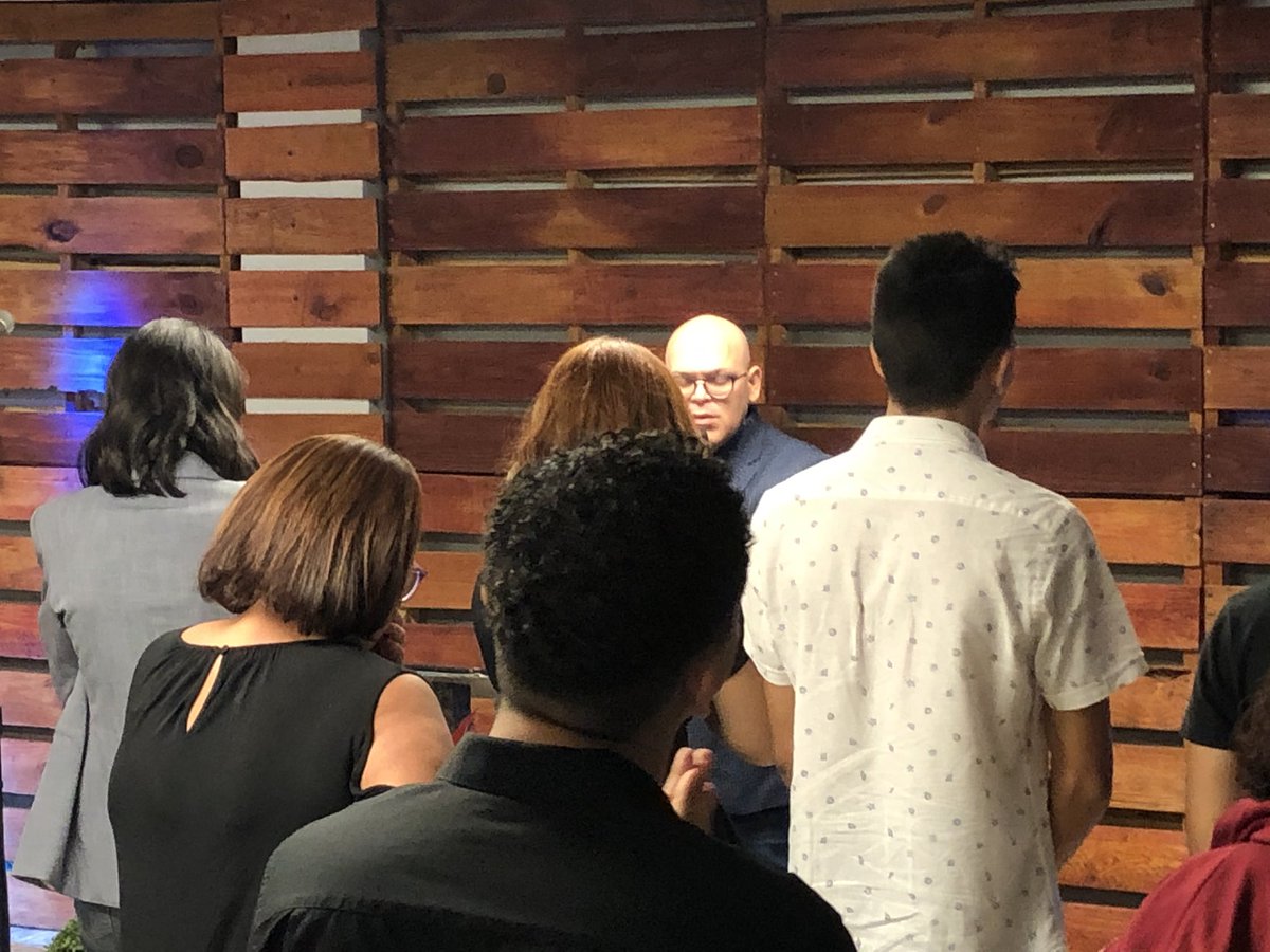 drsamuelpagan's tweet photo. Sam Pagán ministró en la Iglesia de Dios de la Profecía de Gurabo. El ambiente de juventud es grato, y la gracia de Dios se puso de manifiesto en la música y el mensaje. Dios bendiga la iglesia, especialmente a su juventud. https://t.co/2d9FYGbfOv
