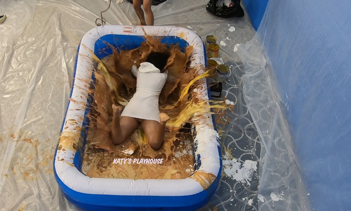 PlayhouseKatys's tweet photo. https://t.co/F043NRvf0R #WAM #WetnMessy #WetandMessy #FoodPorn #FoodMessy #TugofWar #TugOfWarDay https://t.co/WUQ1uQMpf2