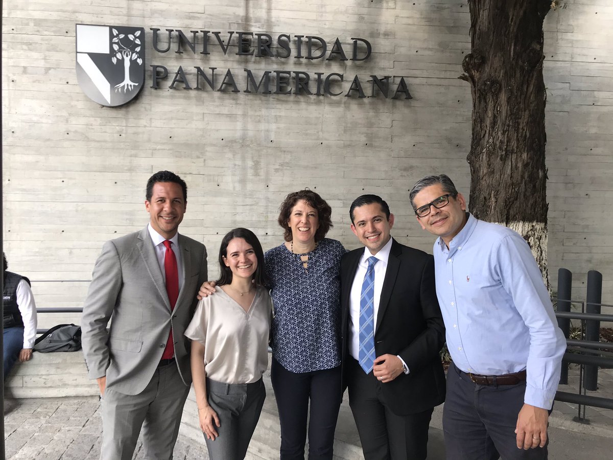 UVicSummerProg's tweet image. Had a wonderful visit @UPGdl in Guadalajara today.I always have a great time visiting the staff and students of this school.They always make me feel so welcome.We have been so lucky with the students that have taken #ISIBM and #SGBS. Glad they are part of our university family.