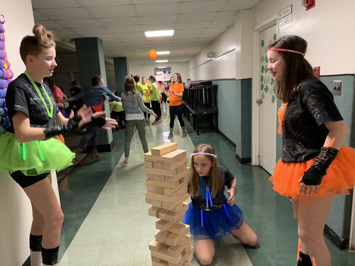 STJAMES_LC's tweet photo. These kids did a great job planning a fun neon dance for the 6th, 7th and 8th grades. All proceeds will go to our charity Forever 49. @StJamesWO https://t.co/TrqKG42iGn