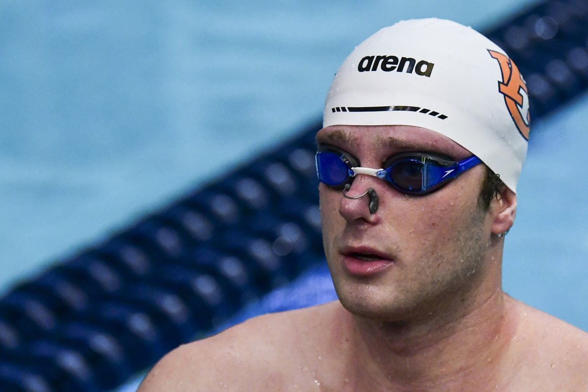 AuburnSwimDive's tweet photo. Junior Christian Ginieczki is out here dropping a full second from his previous lifetime best before today in the Men's 100 Back Final! 💪

7⃣. Ginieczki - 46.56
1⃣1⃣. Lleyton Smith - 47.04
2⃣1⃣. David Crossland - 48.06

#WarEagle | #SECSD20 https://t.co/a388AGg3Ax