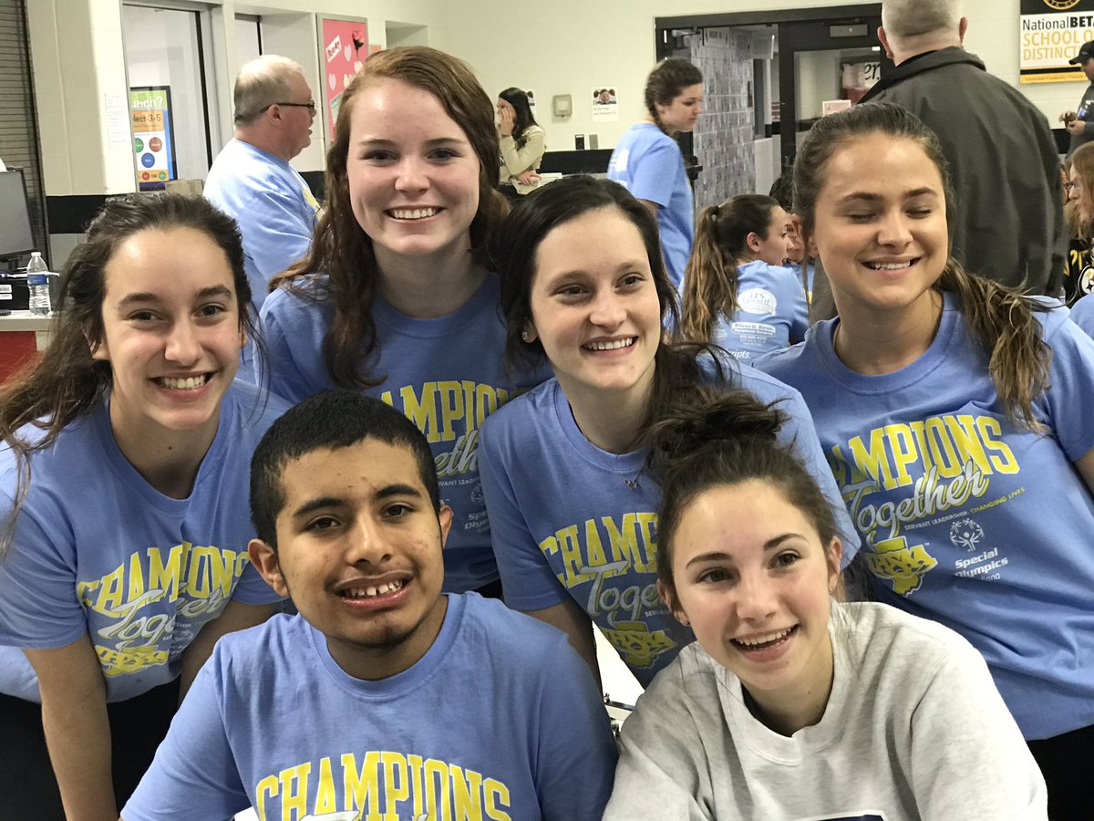 ChampsTogether's tweet photo. The #Inclusionrevolution storms the court at @BarrReeveSports @BR_Schools tonight @IHSAA1 @SOIndiana @SONorthAmerica #playunified https://t.co/iUBTDfYLGd