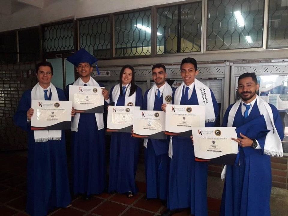 dques2766's tweet photo. Very proud of assisting in the thesis diploma of Javier A. Ruisdiaz along with my colleague from the University of Atlantico, Colombia, Zulia Caamano about the use of #geneticalgorithms #mathwolfson #stem #science #mdc #uniatlantico #mathmodeling https://t.co/Kd9F6v4Ewi