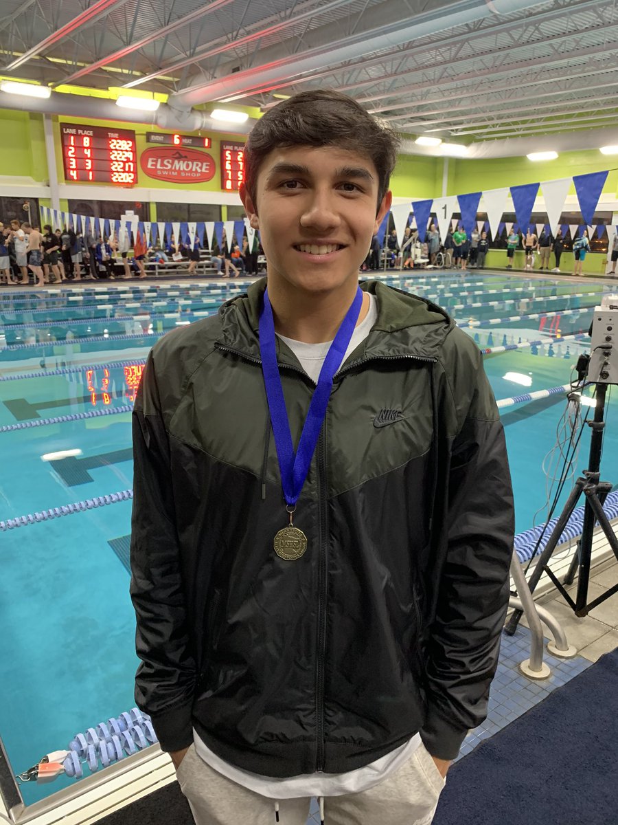 EVHSAthletics's tweet photo. Congrats again to last night’s Section Champion in Diving Alex Sulistyo! Incredible performance winning by 40 points over the field! State Diving is next Thursday at the U of M. #repeatchamp #STATEBOUND https://t.co/MjI9FeQVM8