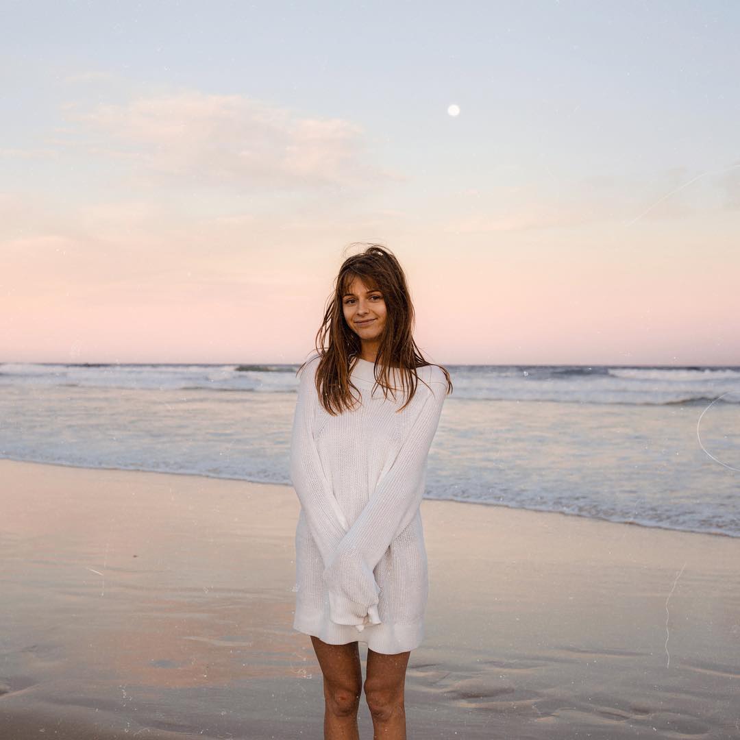 let the waters settle and you will see the moon and the stars mirrored in your own being-rumi ✧