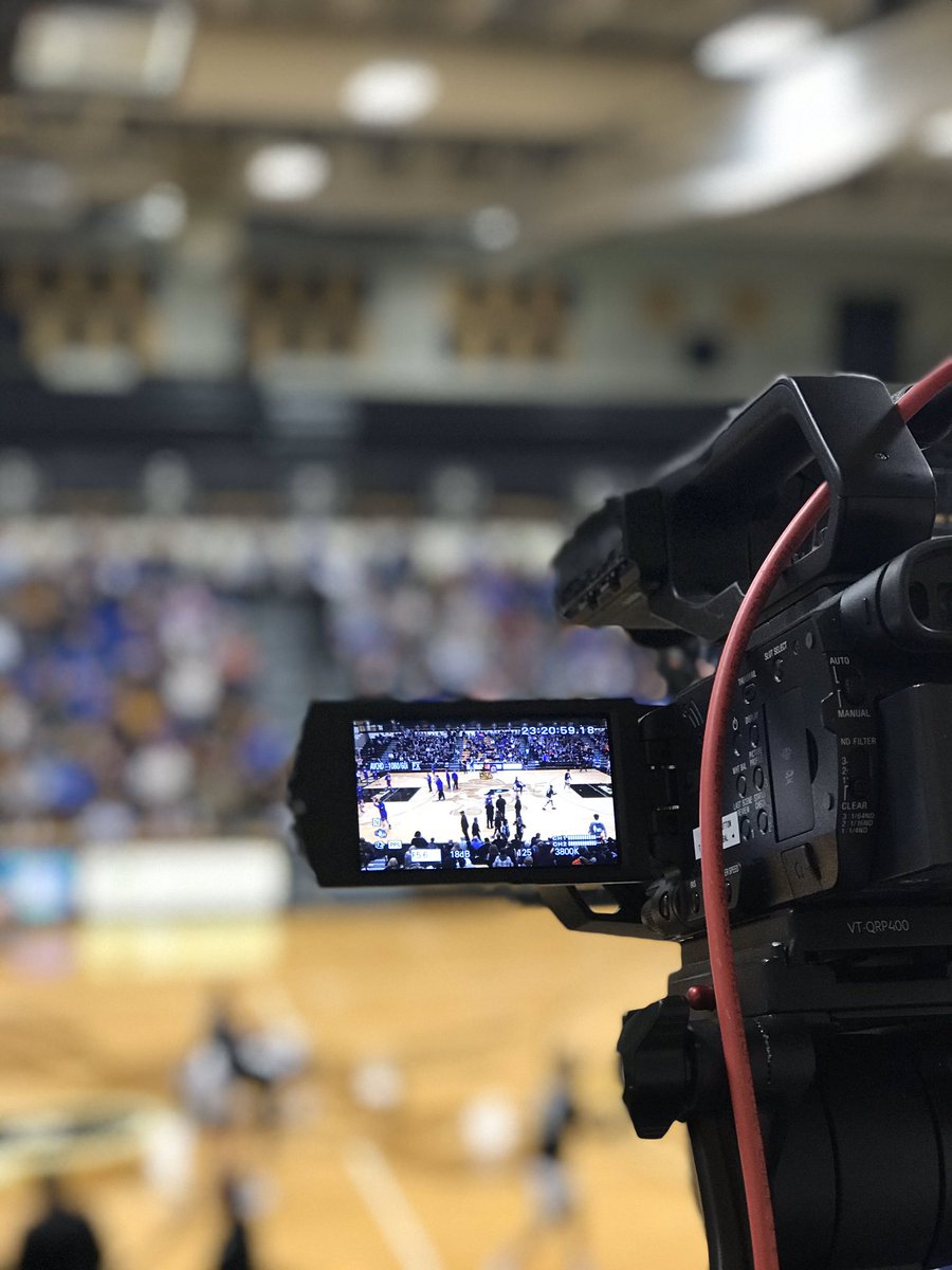hehl_shawn's tweet photo. Tonight for @BCSNsports has brought me to Perrysburg, and after a great JV game that ended in OT we are a few moments away from a massive @NLL_Sports matchup between the @awgenerals and @Jackets_Bball live on the BCSN Now app. #tvstuff https://t.co/MUV8ij9QcW