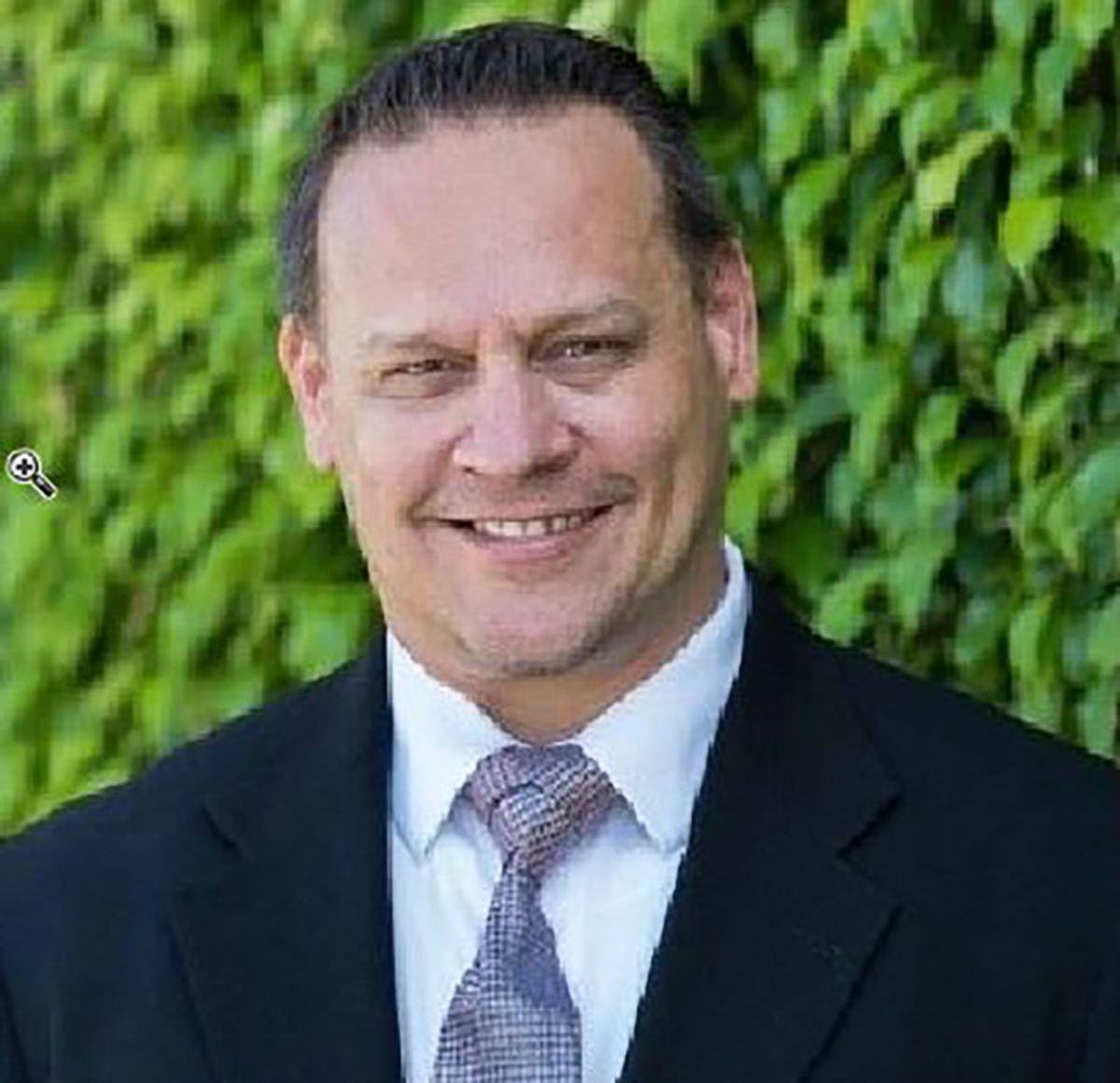 SunSentinel's tweet image. Children of wounded soldiers stiffed; ex-deputy accused of theft trib.al/ffwQS9V