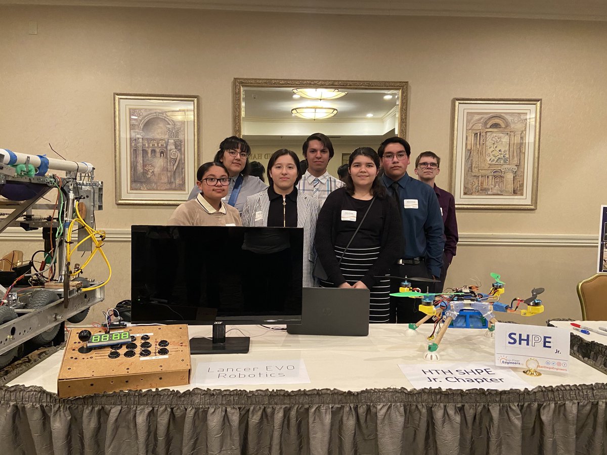 SDEngineers's tweet photo. Make sure you stop by and visit the SHPE Jr table with Lancer Eco Robotics, a high school robotics team filled with engineer enthusiasts!
#ThisIsWhatAnEngineerLooksLike
#ThisIsWhatAFutureEngineerLooksLike
#EngineersRock
#SanDiegoEngineers
#BeThatEngineer
#SanDiegoEngineering https://t.co/aWbCf6p0hJ