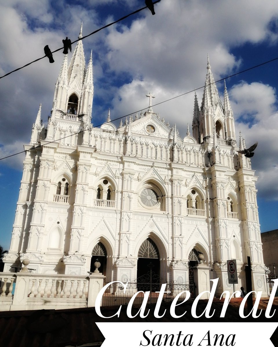 Impresionante Catedral de Nuestra Señora de Santa Ana. ⛪ Hoy tocó visitarla. #turismoelsalvador #santaanaelsalvador