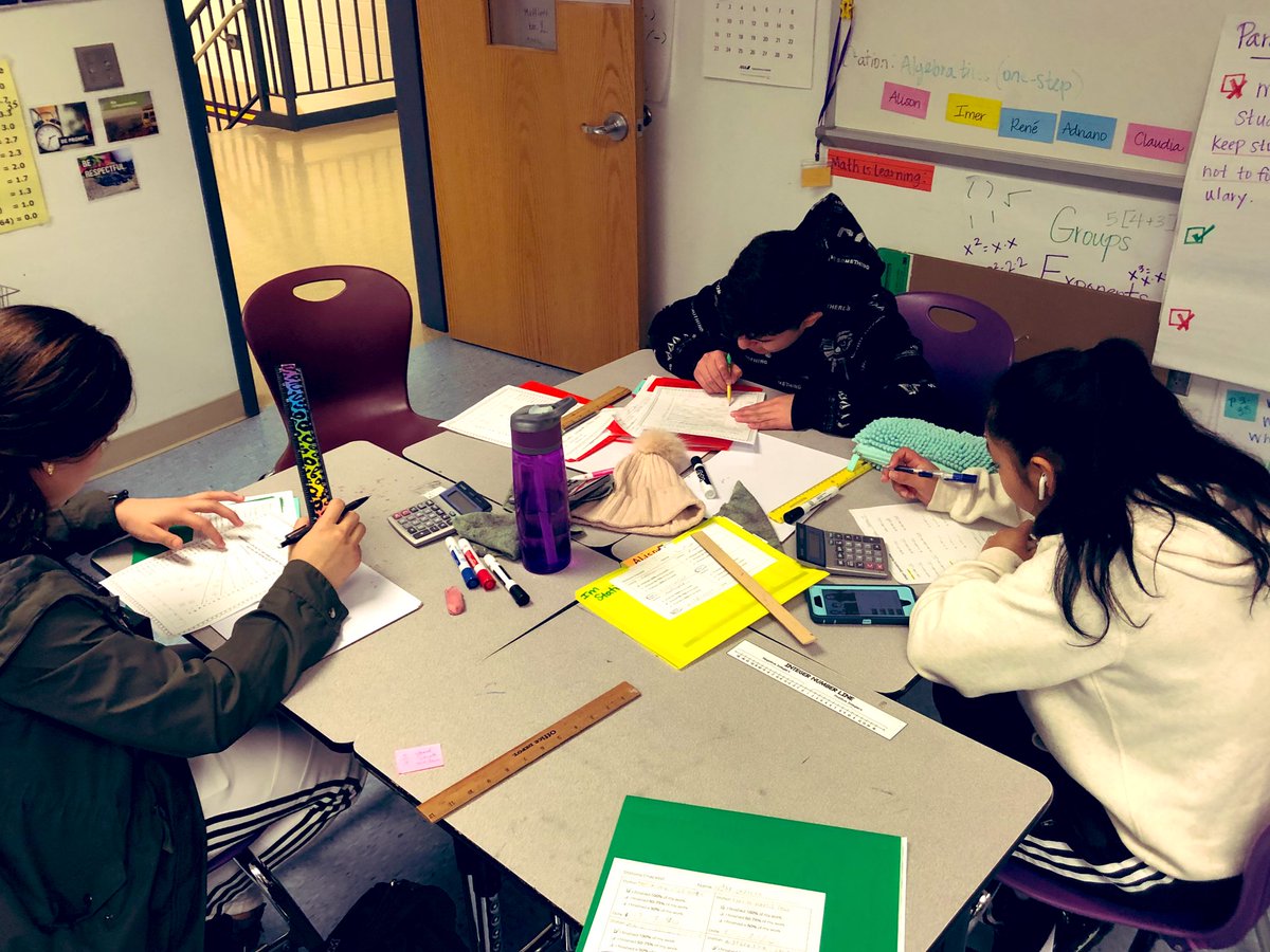 MrsLightner_IAS's tweet photo. 📓It may be Friday, but that doesn’t stop Individual Math students from working hard in math workshop. Students rotate stations following a schedule and self-assess their work with a checklist on the outside of their folder. 📁@FCPSLBSS @FCPS_ESOL @SecondaryESOL https://t.co/n8p6vNy23v