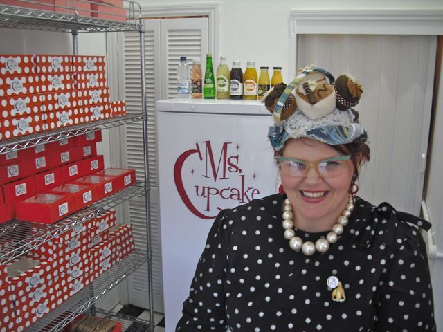 FatGayVegan's tweet image. Ms. Cupcake is closing forever. Yes, one of the most legendary vegan businesses on the planet. Read my emotional blog post about it here: tinyurl.com/vfy9wvn
