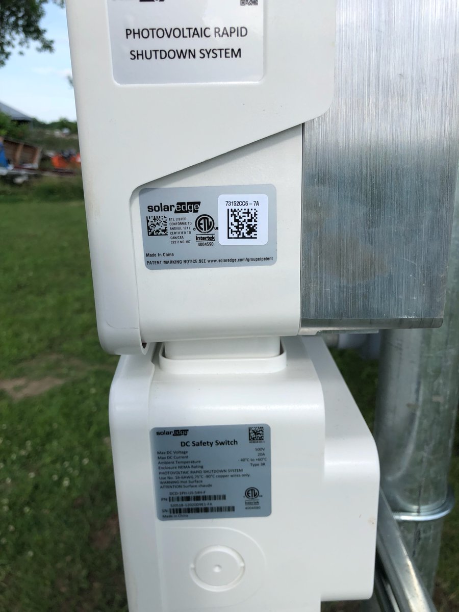 gedsterf's tweet photo. Thought about going solar in Wisconsin? @greensoltech put this ground mount together for a very happy Conrath, WI homeowner. https://t.co/qGs4RbJlMF
#greensolartech #solarpanels #greenjobs #wisconsin #marketing #technology #renewableenergy #solarpower #installation #sunpower https://t.co/wlog2OoPou