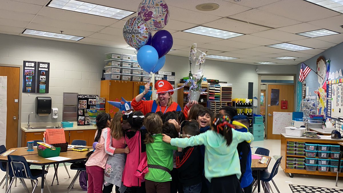 rbasilio13's tweet photo. Congratulations to @alibritmum Alison Willison for winning Fairfax Pyramid New Teacher of the Year! @WSESfox look how much her students LOVE her! #willowpride #bestteacherEVER #2ndgraders https://t.co/3kAPiWkpw4
