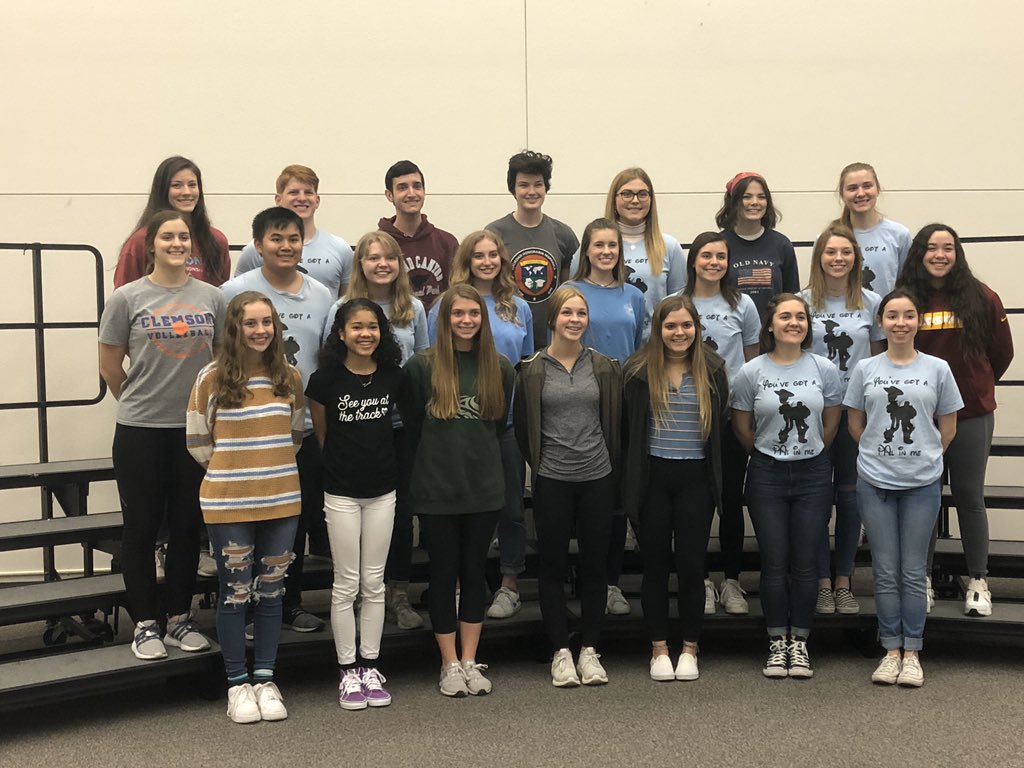 crpals's tweet photo. Yearbook picture day! We have the best PALS around! ❤️ https://t.co/Gy7hVOcGOX