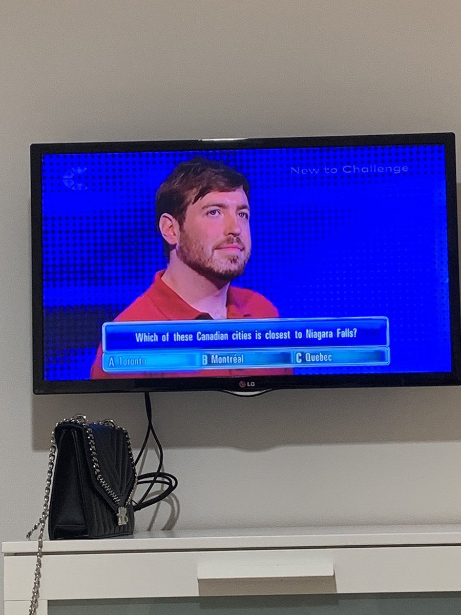 _Kami_B's tweet photo. @MrBeastYT  on the chase https://t.co/mhXBDFAo96