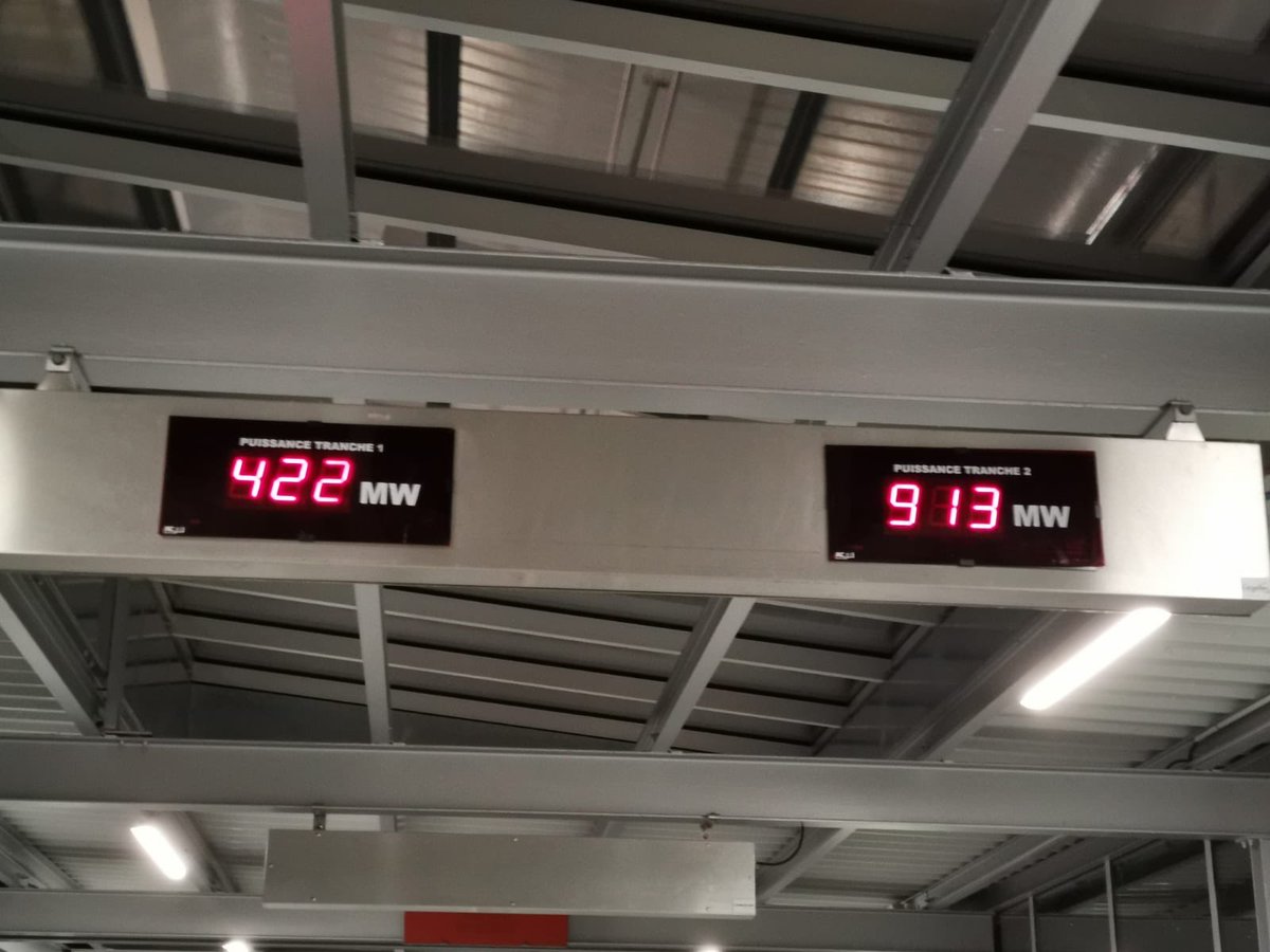 ConstruirAvenir's tweet image. 🔴 Devant nous, le réacteur n°1 de la centrale nucléaire de #Fessenheim s&apos;éteint. La science est piétinée au profit d&apos;une idéologie malhonnête, criminelle et climaticide. Le tout applaudi par ceux qui se prétendent &quot;écologistes&quot;. Quel échec. #JeSuisFessenheim

📸 @CGT_Fessenheim