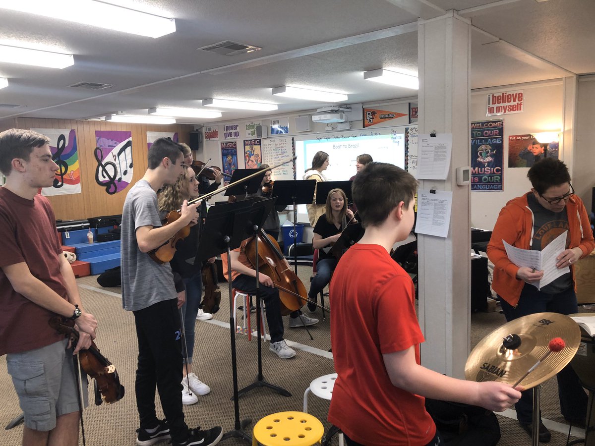 malletsandmusic's tweet photo. Mallet Madness and LHS Orchestra getting ready for their joint concert next week!! So much fun combining! @LESMusicBox https://t.co/2UqC8THUZQ