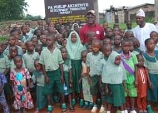 papadef_ng's tweet photo. To ensure  clean water and health for  children  PAPADEF donated a borehole  to A.U.D primary school  Ado Odo to  encourage more children in school.
#safecommunity #humanrights #achildisachild #water #education #environment #school #unwomen #un #who #wfm #bbcma #development https://t.co/4e48JWqRQM