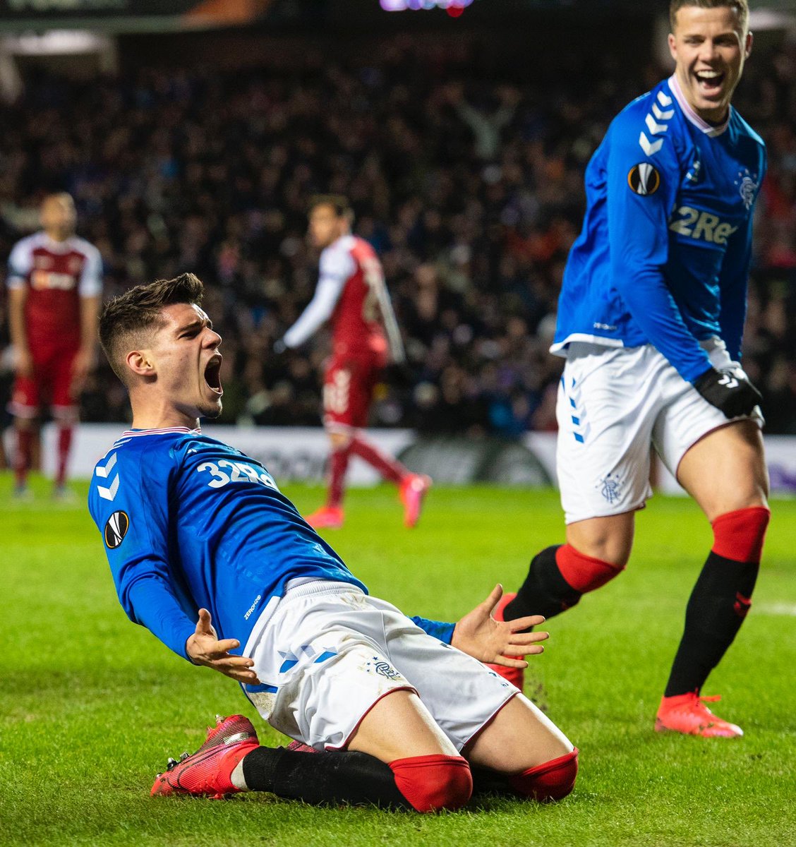IanisHagi10's tweet photo. Outstanding performance by the team, what a comeback @rangersfc 💙 !!! The fans were unbelievable, the atmosphere was electrifying. 
Ibrox baby, it’s just different...🤩 
#UEL 
#faith https://t.co/yxznsMeUBZ