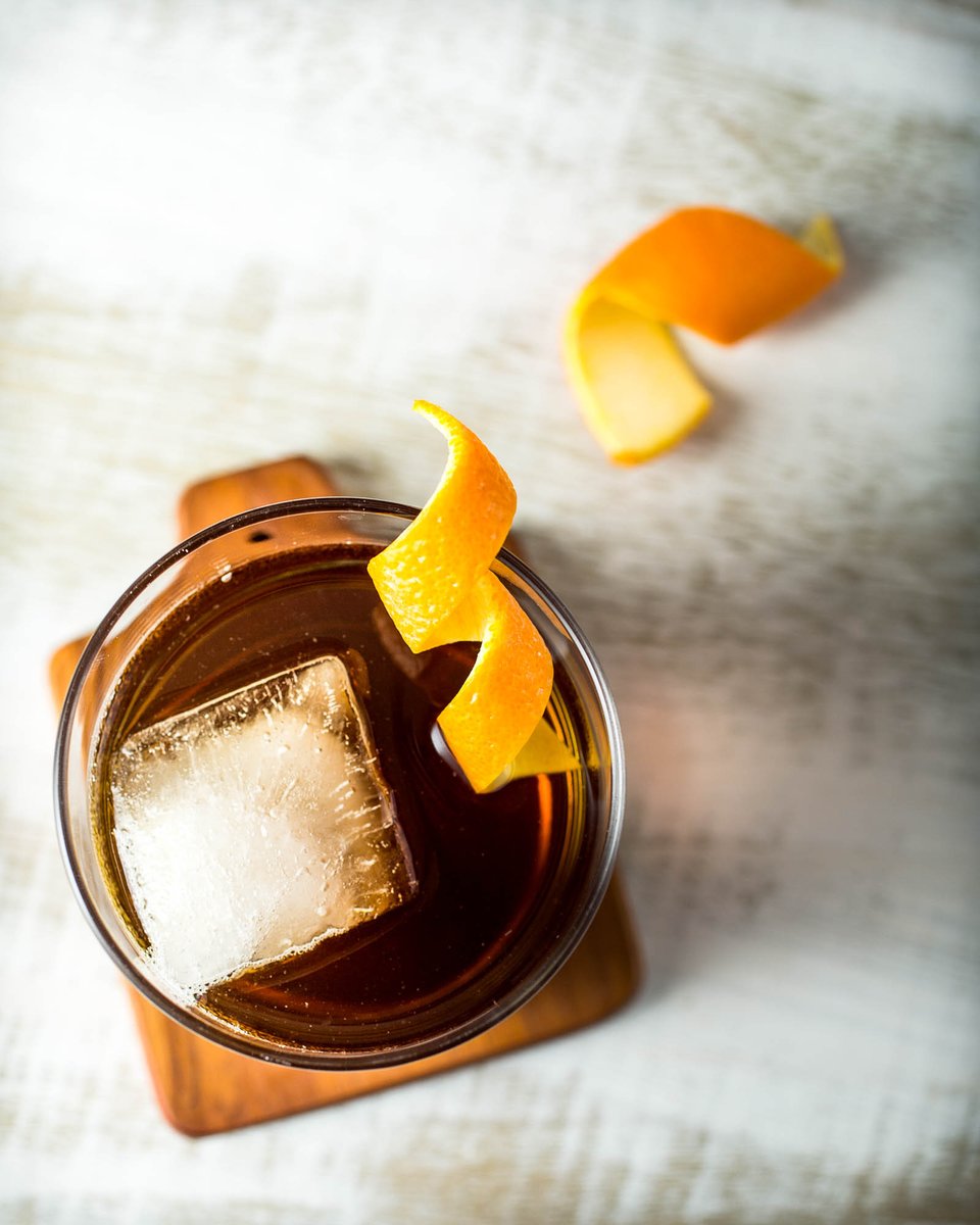 lapivonvermouth's tweet photo. La Pivón Rojo meets @kirkandsweeney 12 Year rum in the Merit Badge🎖Visit our website for the full recipe.
.
.
.
#lapivonvermouth #lapivon #vermouth #vermouthhour #lahoradelvermut #madrid #madridspain #spain #vermouthcocktails #vermouth #sweetvermouth #whitevermouth https://t.co/VYDSMnuIyn