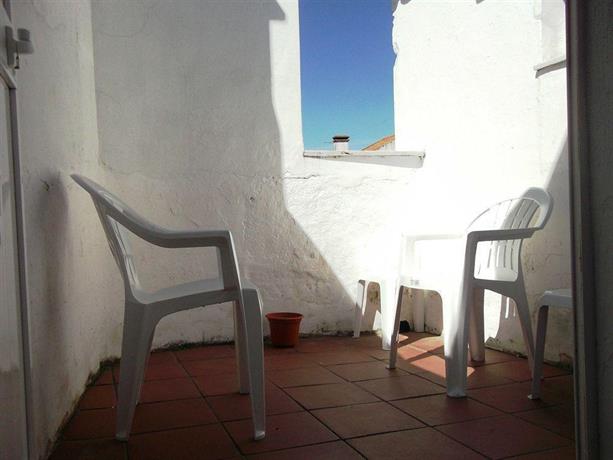 Europe_Hotels_'s tweet photo. #Hotel Deals in #Evora #OldEvoraHostel starting at EUR35.75 https://t.co/1VXNdMq74q https://t.co/rGiVyq3VIj