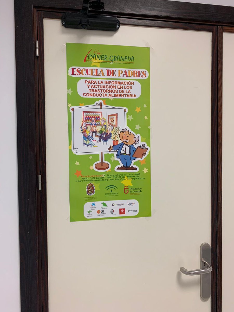 DchosSocialesGR's tweet photo. Esta tarde el concejal de @DchosSocialesGR @huertas73 ha estado inaugurando la escuela de padres de #Adaner Es fundamental conocer las herramientas para prevenir o atajar los problemas derivados de la conducta alimentaria https://t.co/11M4soajLi