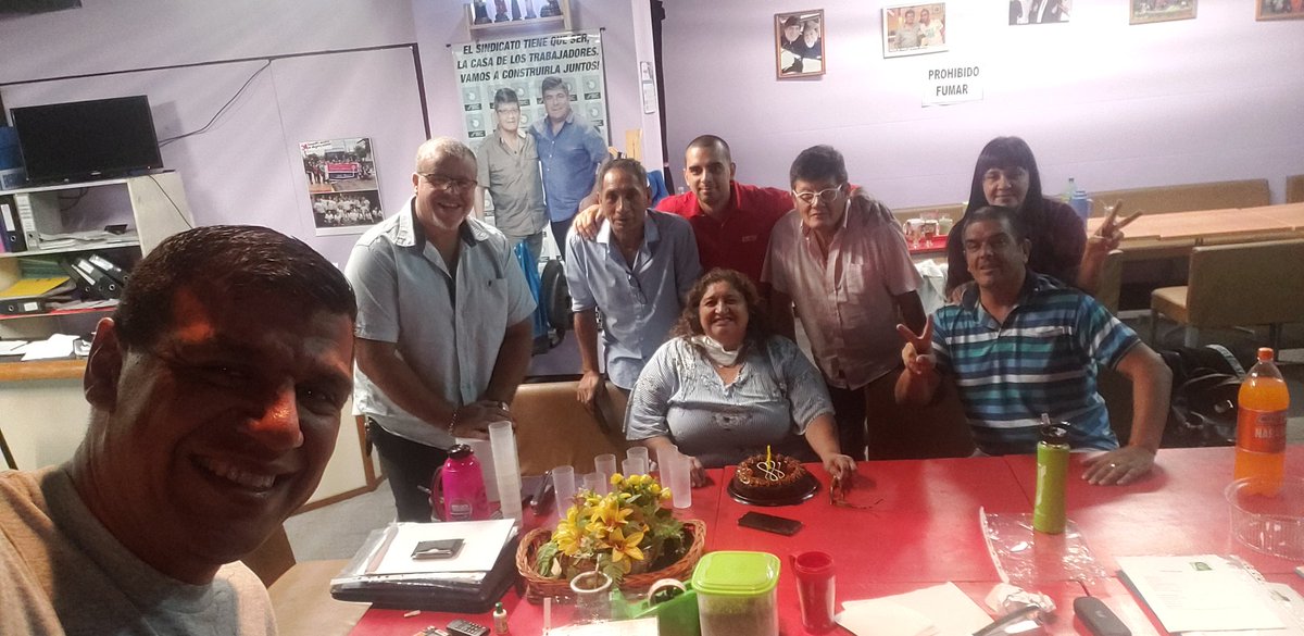 JoseMedinaSec's tweet photo. Feliz cumpleaños Cra Graciela (@Gralucero63).
#ElEquipoDeRamonMuerza https://t.co/YmBg3MMDYh