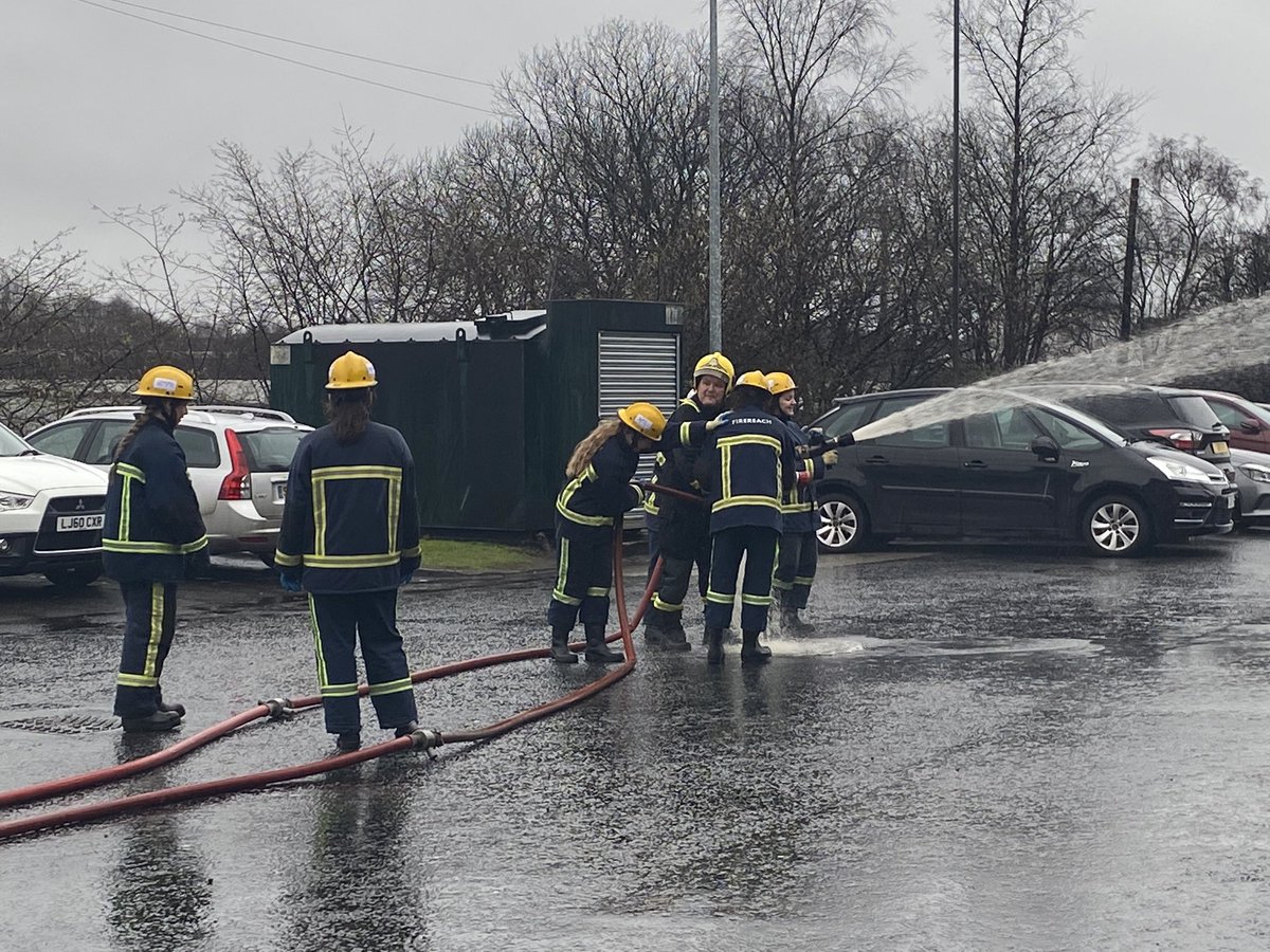 MissYoung_PE's tweet photo. Some more pics form the fabulous graduation at @fire_scot . Proud of these girls working hard all week in such miserable temperatures 👩🏼🚒🔥🔥 #firereach #employability @braidhurst https://t.co/7f8buFIjBd