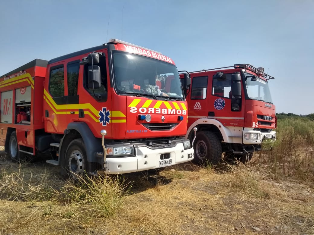 La BOMBA FUNDADORA y la segunda cia  trabajaron en primera alarma de incendio forestal.