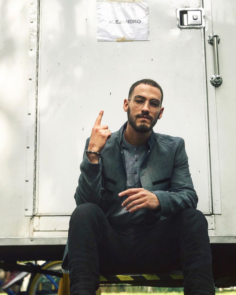 MilkshakeMx's tweet photo. #BadassBaby de la semana: Michel Duval ๐ฅ https://t.co/YMI8rXO4E2