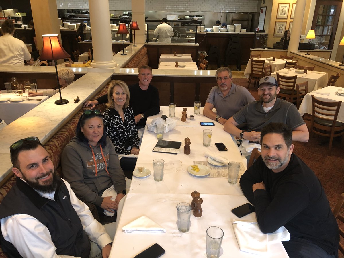monro_martz's tweet image. Was great catching up at our TAM Connect Monthly Lunch #VMwareTAM #vCommunity