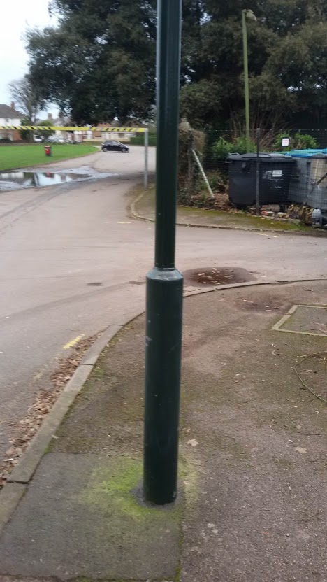 MsJEdwards1's tweet photo. I have been out removing graffiti in Redhill Park! https://t.co/BygiYrucd2