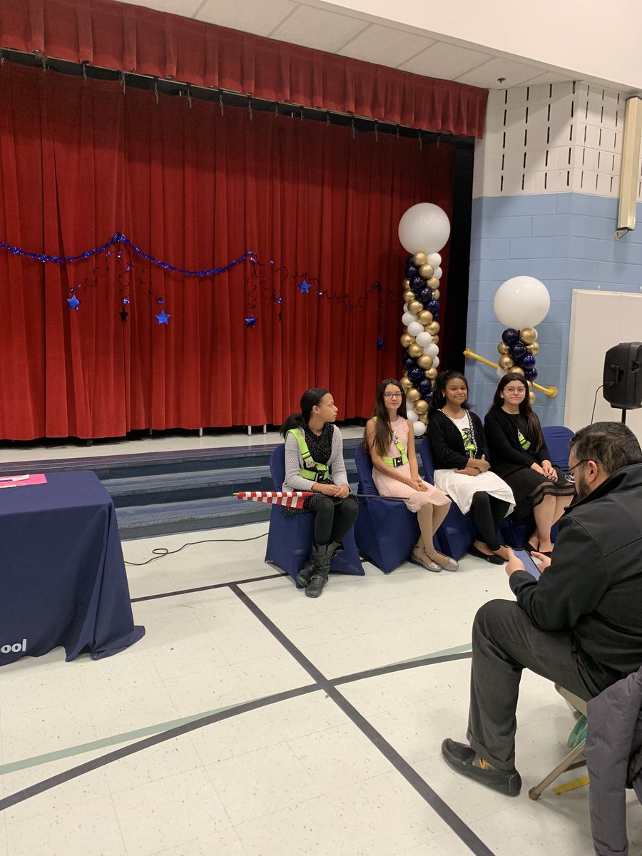 Principal_Ray's tweet photo. Carole Highlsnds bursting with pride!! Our 2nd Quarter Honor Roll assembly last night was a success! Keep up the good work !!! #PGCPS @CaroleHighlands #PGCPSPROUD https://t.co/M1wKu5tjTN