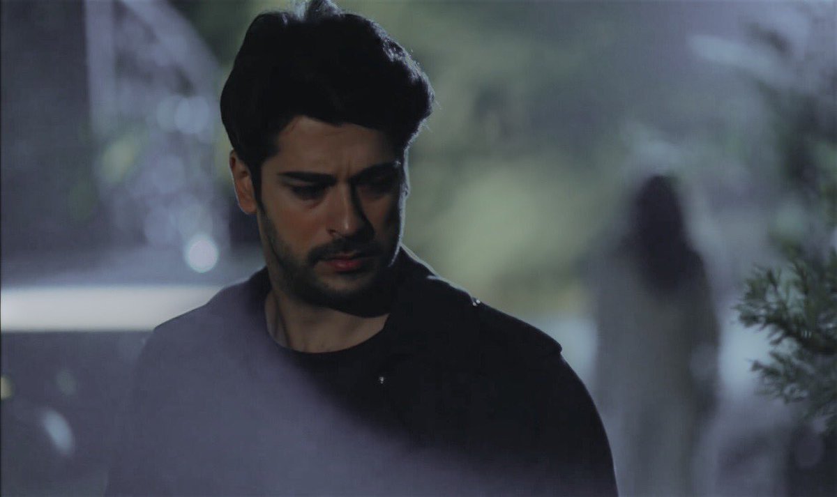 Böyle mi sona erecektik? Böyle parça parça mı olacaktık...

#NihanSezin | #NihKem | #NeslihanAtagül 
#BurakÖzçivit | #KaraSevda 🖤