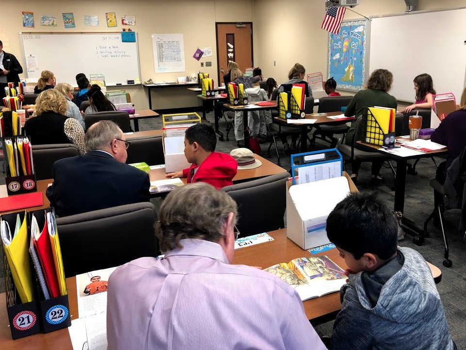cishouston's tweet photo. We are so proud of our own Roy Reyes, from @HousmanElem, for being honored at the @SBISD State of the Schools this week for coordinating HUG (Help Us Grow) for nearly 30 years. He connects students with caring mentors from @MemorialDrivePC to help improve their academic skills https://t.co/opE4dChidE