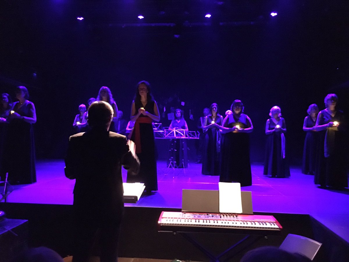 Veus de llum, un preciós cocert de l’<a href="/OrfeoManresa/">Orfeó Manresà</a> que repassa, de forma intimista i poètica, set segles de música. Del llibre Vermell de Montserrat fins als nostres dies. Enhorabona! 
<a href="/Kursaalmanresa/">Kursaal Manresa</a> #Manresa