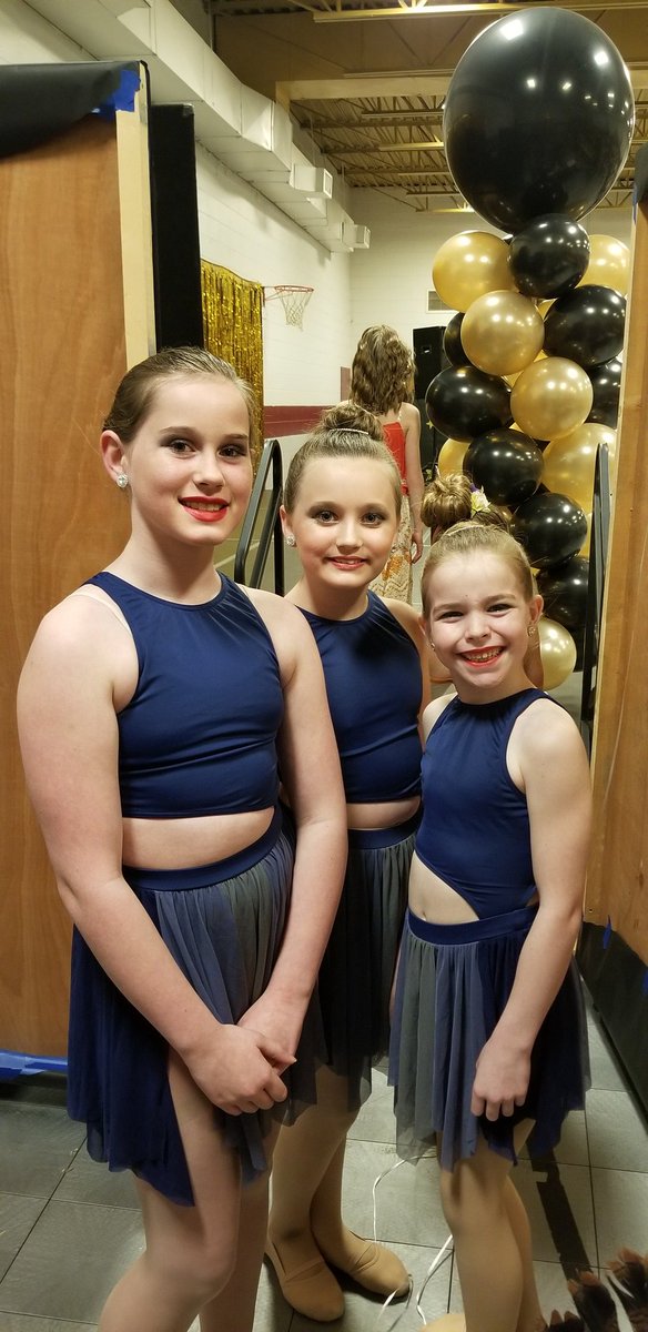 MsRichTeach's tweet photo. So much talent shown at our Talent Show last night! #ItsHappeningattheHill #ourprincipalsrock https://t.co/GwcLgdPS99