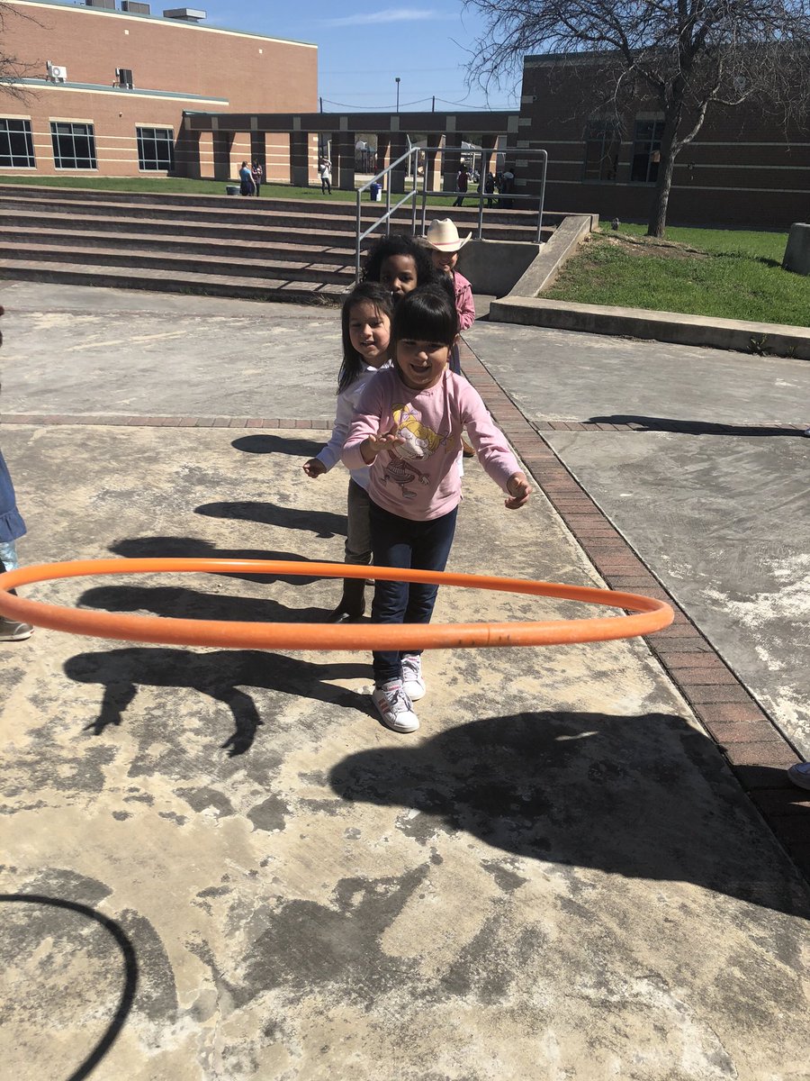 KinderKrueger's tweet photo. It was a beautiful day to Rodeo @nisdkrueger ! ☀️ https://t.co/TZ0mzk8zgn