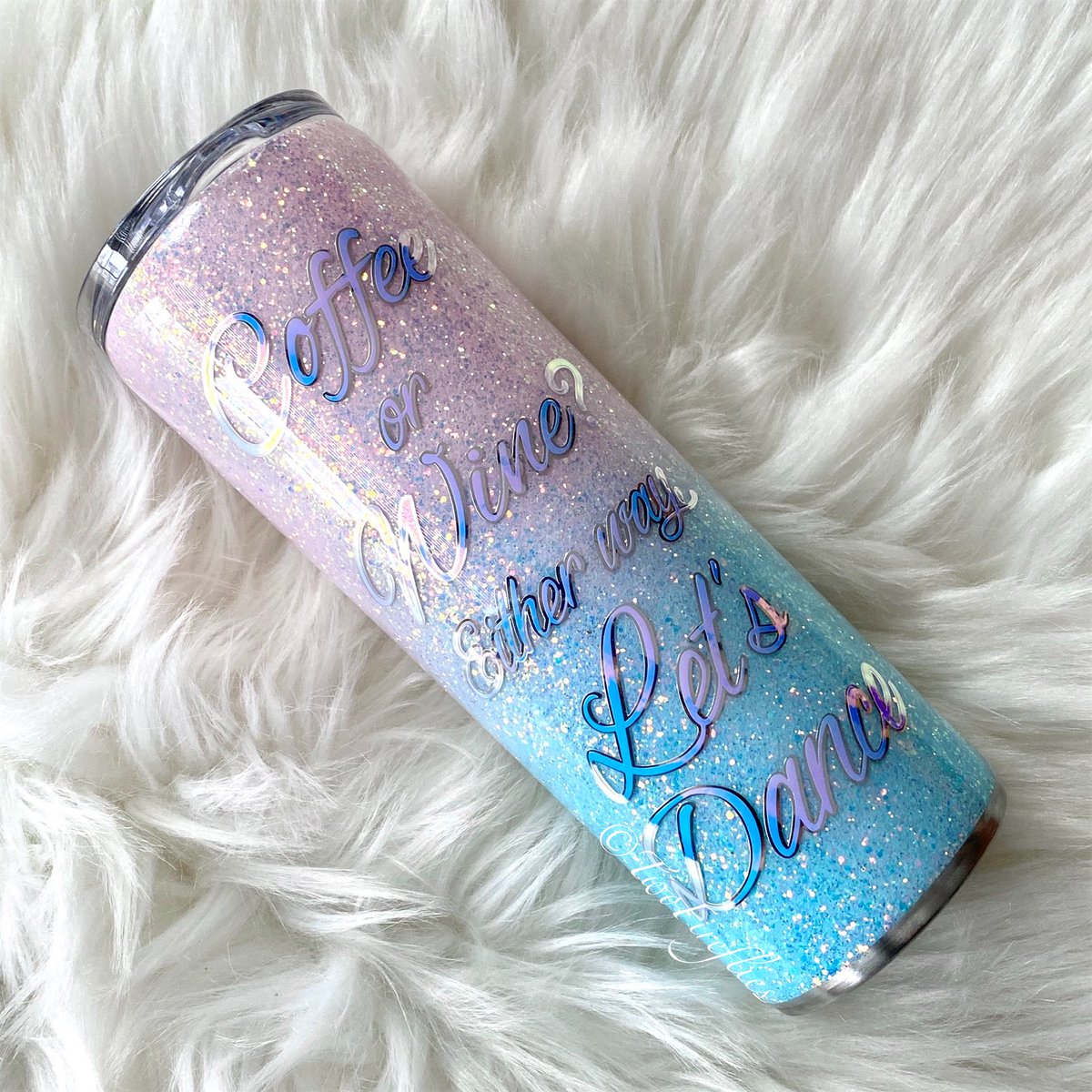 2_fireflies's tweet photo. Stay strong it’s almost the weekend! Let’s dance!

#twofirefliesdesigns #momtrepreneur #mamaboss #bosslady #handmadegifts #craftygirl #craftybitches #customdesigns #shopsmall #personalizedgifts
#customtumblers #glitteraddict #glittertumblers #letsdance #coffeeorwine #tgif https://t.co/XyY90sItWO