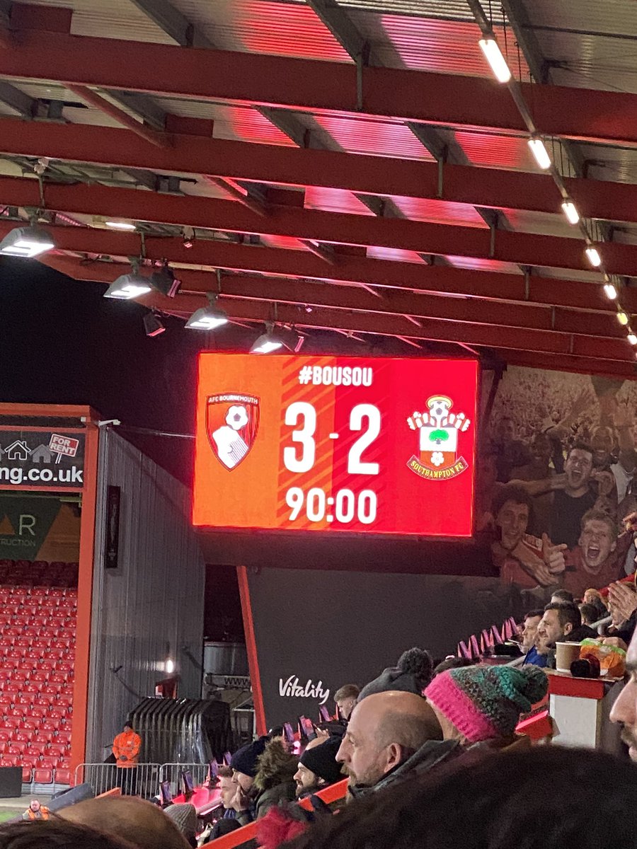 MrLukeKerr's tweet photo. Great evening of CPD covering match observations and analysis with @afcbournemouth u23 Vs @SouthamptonFC u23 hosted by @HampshireFA brilliantly delivered by @austinfatutor for @HFA_CC #coach #leanring #cpd #uefab #inpossession  #outofpossession https://t.co/xwOaw8MUKO