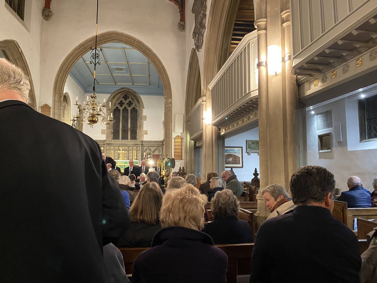 elephants_child's tweet photo. @LucillaMezzo It was a privilege to hear you sing this evening at St. Peter’s Church, Evercreech Lucilla. You sang beautifully.  My favourite was the Rossini, Barber of Seville. Bravo 👏👏👏We were married in this beautiful church 30 years ago. Come back soon please! ✊❤️🙏 https://t.co/alprH1AujJ