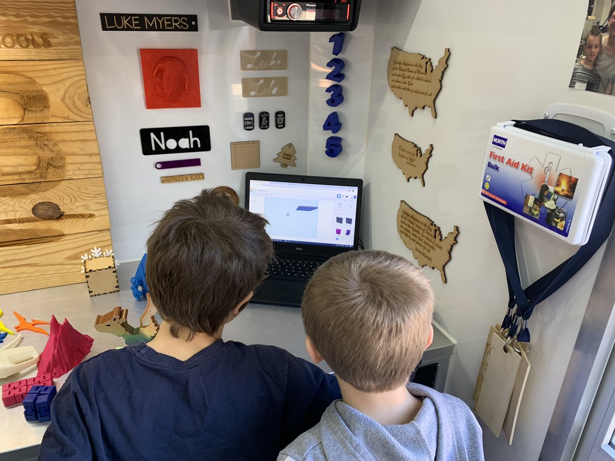 WEstemLADY's tweet image. Reed’s 3rd graders fabricated fraction circles on our @EpilogLaser and explored the lab today! @WESchools @mrslegerski @WES_GrantElem #lasercutting #fractions #mobilefablab
