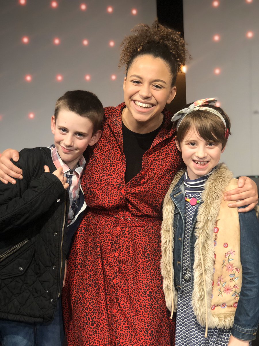 carlito_ad38's tweet photo. Fantastic performance of #thebeeinme @Unicorn_Theatre with  @EmilyBurnett97 @JamesMorley92 and @AkshaySharan1. Really powerful and brilliant Q&amp;A after. Kids talked about it all the way home https://t.co/bY3cEPLs4L