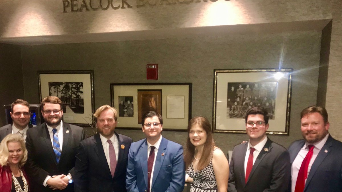 Michele Combs and members of the Florida Young Conservatives for Energy Reform had an excellent dinner with Rep. Jamie Grant (R) last night in Tallahassee.  Also, in attendance was the Chairman and members of the Florida State University College Republicans. #RightonEnergy