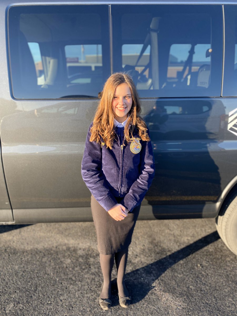 ABGOHPMSFFA's tweet photo. It’s been a busy week for the GMS-OHP FFA. On Monday Ryleigh Schafer and Kaden McGuffey represented the chapter at the Rotary Club’s Rural Urban banquet. Then on Thursday Ryleigh competed in the district 6 creed speaking contest where she placed 3rd! https://t.co/IZu6FCOkn4