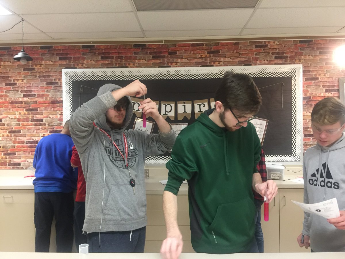 Wilkinson_STEM's tweet photo. Tried another new lab today and #sunsetinabag is a keeper!  Kids had so much fun today @EtownAreaHS https://t.co/SPFUajpZxf